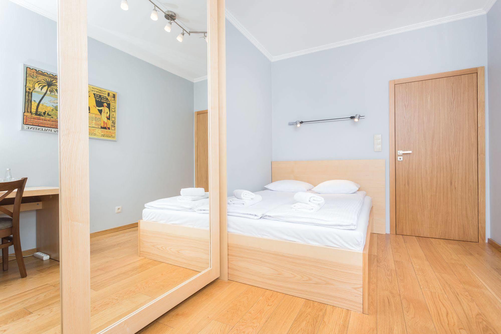 Inpoint Old Town Szeroka Apartments Krakow Exterior photo